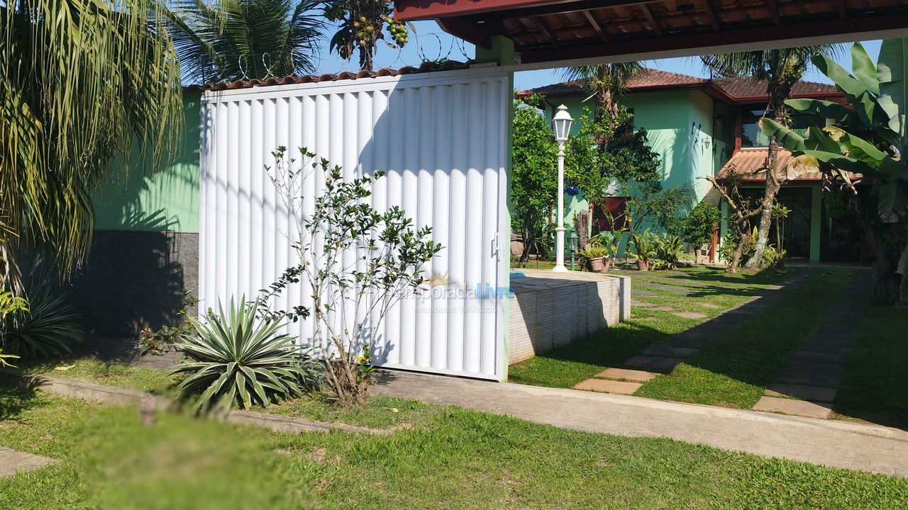 Casa para alquiler de vacaciones em Ubatuba (Praia do Lázaro)