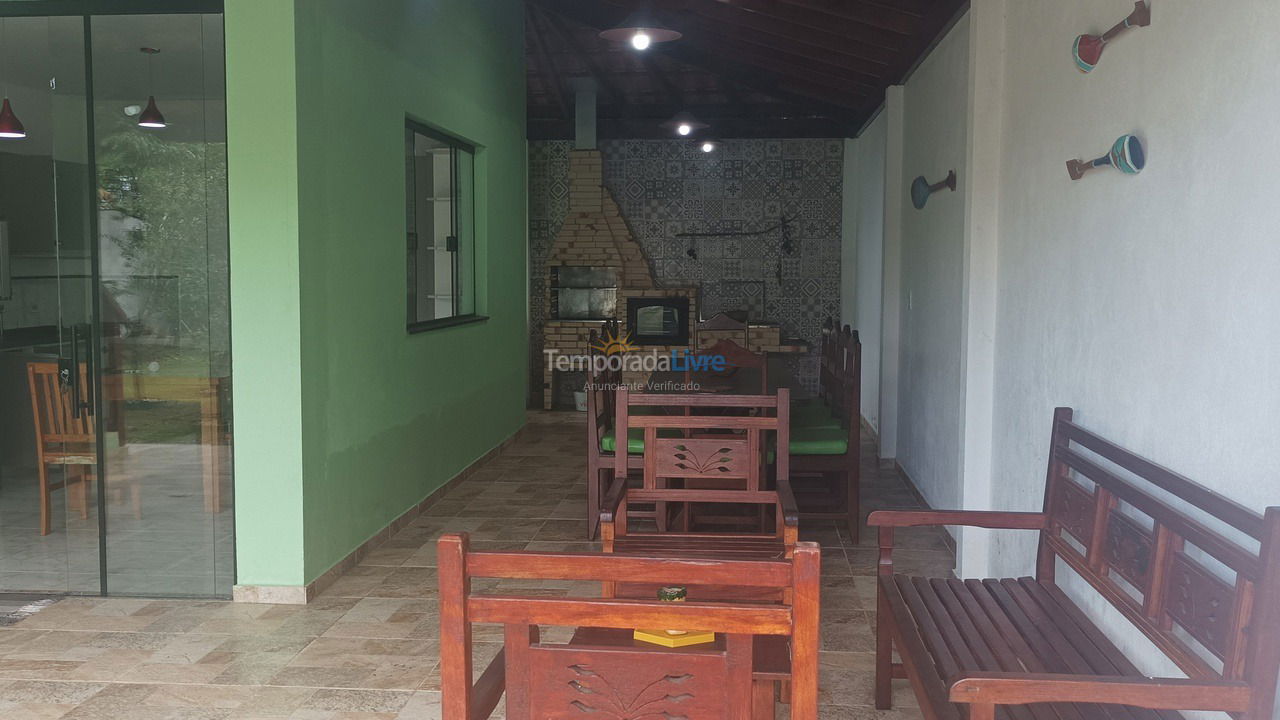 Casa para alquiler de vacaciones em Ubatuba (Praia do Lázaro)