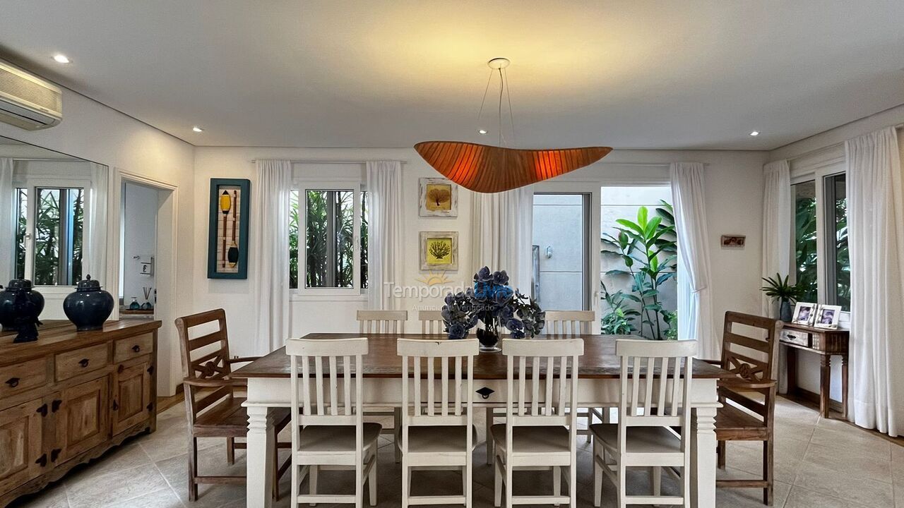 Casa para alquiler de vacaciones em São Sebastião (Praia da Baleia)