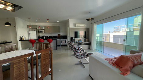 BEAUTIFUL PENTHOUSE 50 METERS FROM THE BEACH