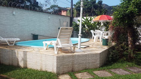 House with 4 suites pool air conditioning Lazaro Ubatuba beach