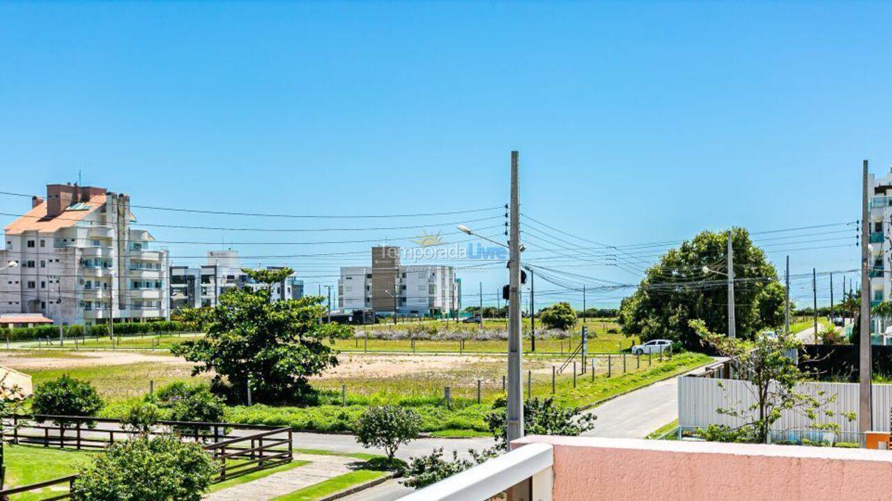 Casa para aluguel de temporada em Governador Celso Ramos (Praia de Palmas)