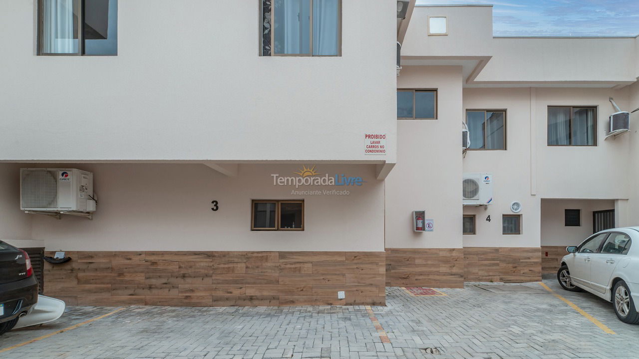 Apartamento para aluguel de temporada em Bombinhas (Praia de Bombinhas)