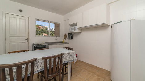 APARTAMENTO EN BOMBINHAS EN EL RESIDENCIAL QUIERO TRANQUILIDAD