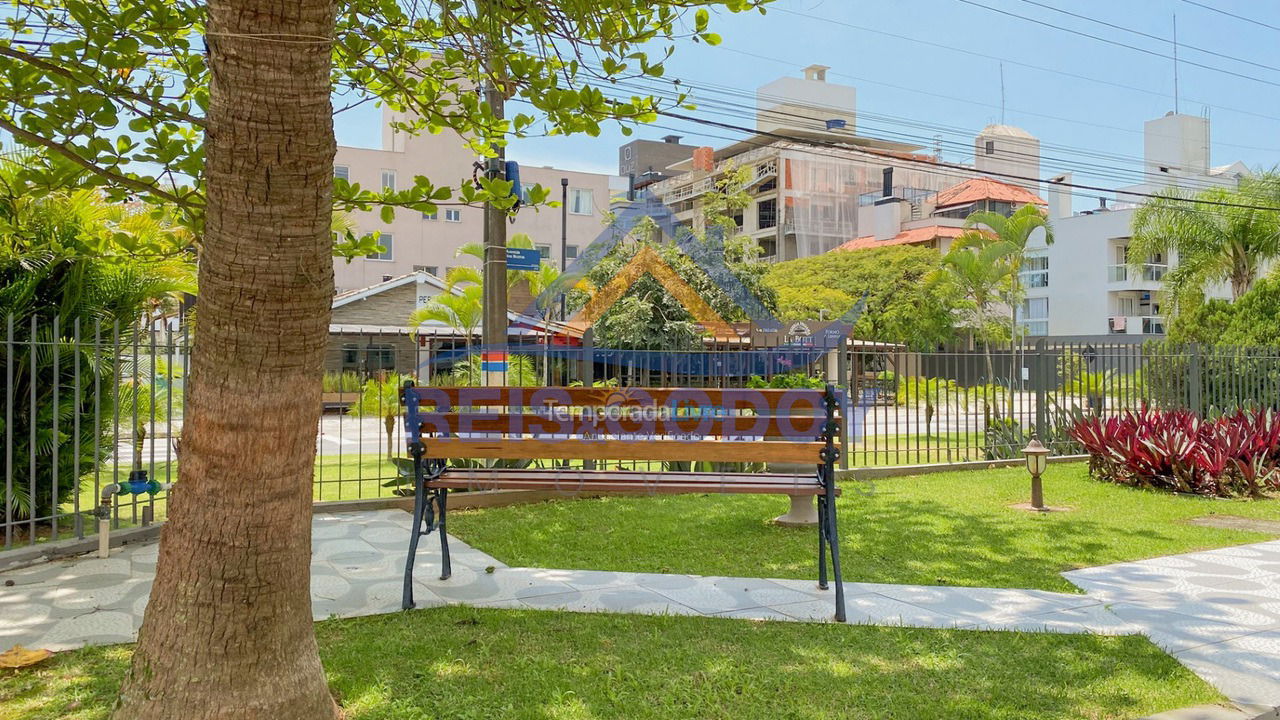 Casa para aluguel de temporada em Florianópolis (Jurere Tradicional)