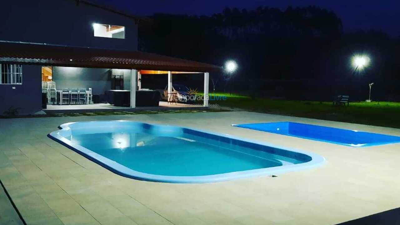 Granja para alquiler de vacaciones em Suzano (Vila Ipelandia)