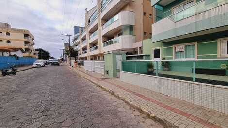 Lindo apartamento térreo 2 dormitórios no centro de Bombinhas