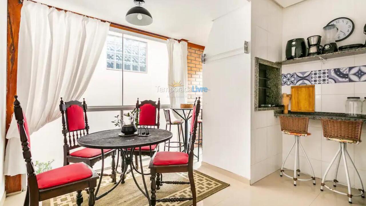 Casa para alquiler de vacaciones em Governador Celso Ramos (Armação da Piedade)