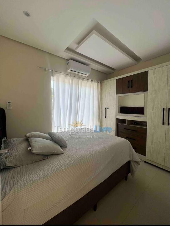 Casa para alquiler de vacaciones em Governador Celso Ramos (Armação da Piedade)