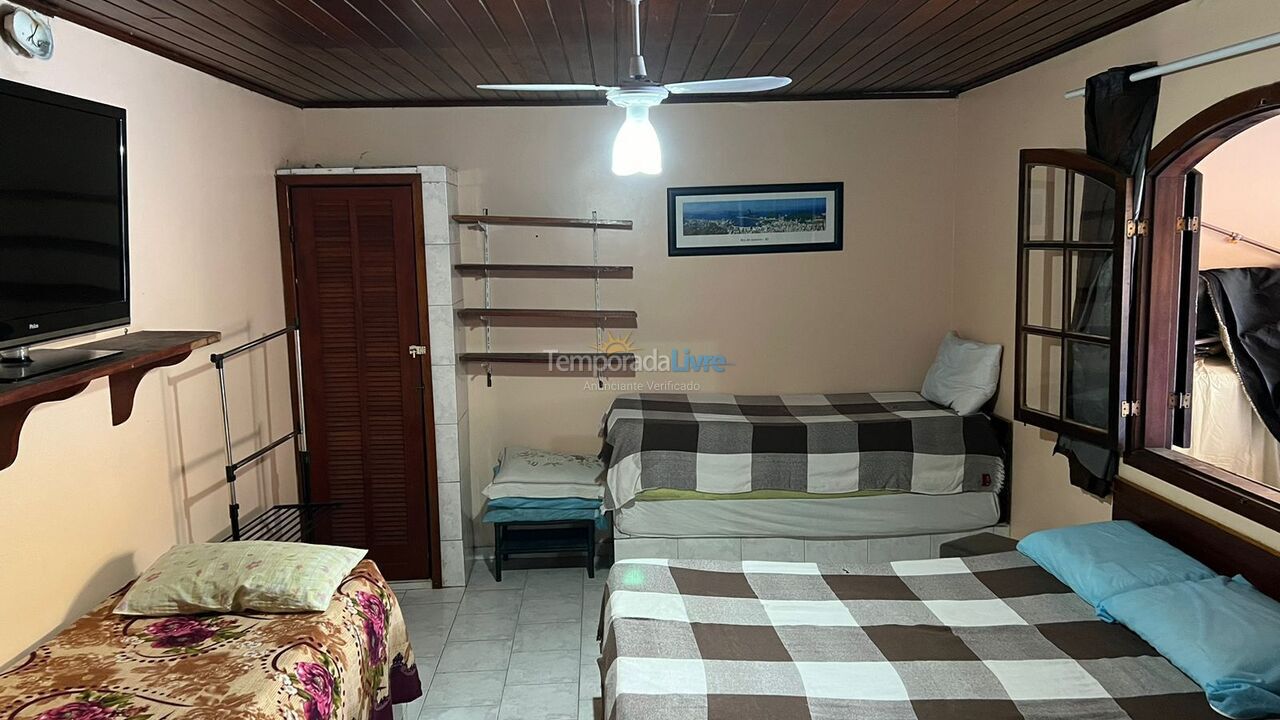 Casa para aluguel de temporada em Cabo Frio (Peró)