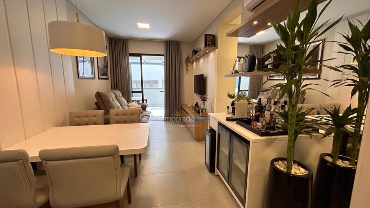 Apartamento para alquiler de vacaciones em Governador Celso Ramos (Praia de Palmas)