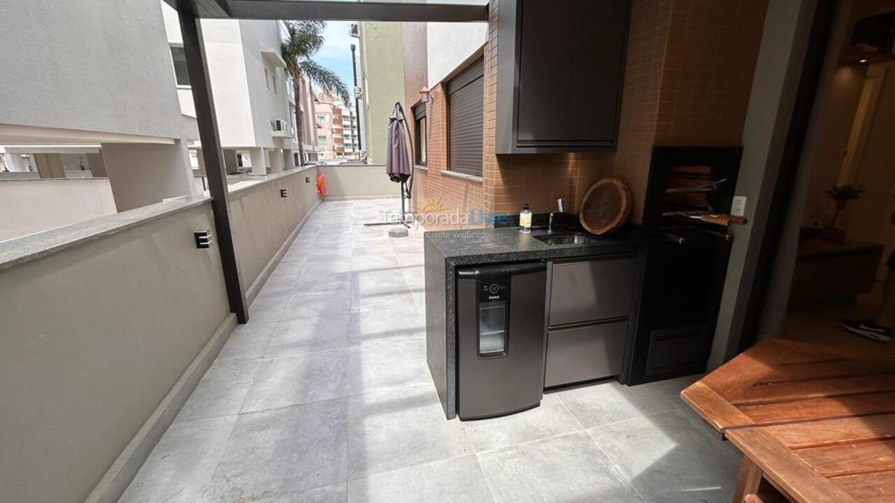 Apartamento para alquiler de vacaciones em Governador Celso Ramos (Praia de Palmas)