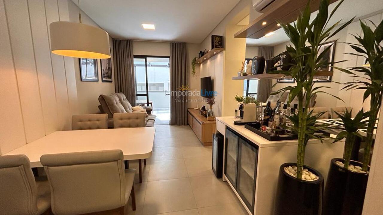 Apartamento para alquiler de vacaciones em Governador Celso Ramos (Praia de Palmas)