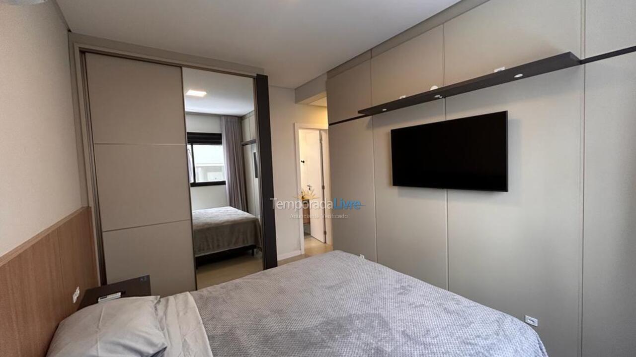 Apartamento para alquiler de vacaciones em Governador Celso Ramos (Praia de Palmas)