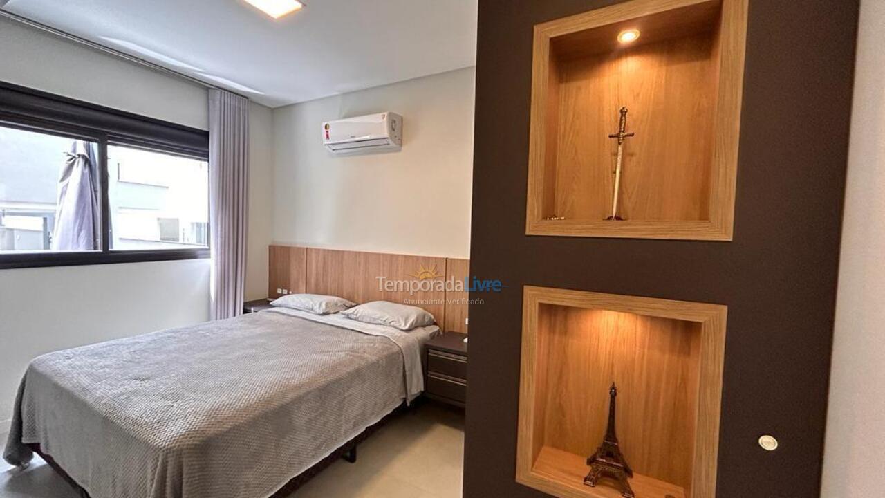 Apartamento para alquiler de vacaciones em Governador Celso Ramos (Praia de Palmas)