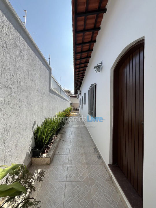 Casa para aluguel de temporada em Guarujá (Praia do Pernambuco)