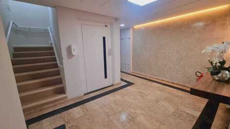 2 bedroom apartment on the main avenue in downtown Bombinhas