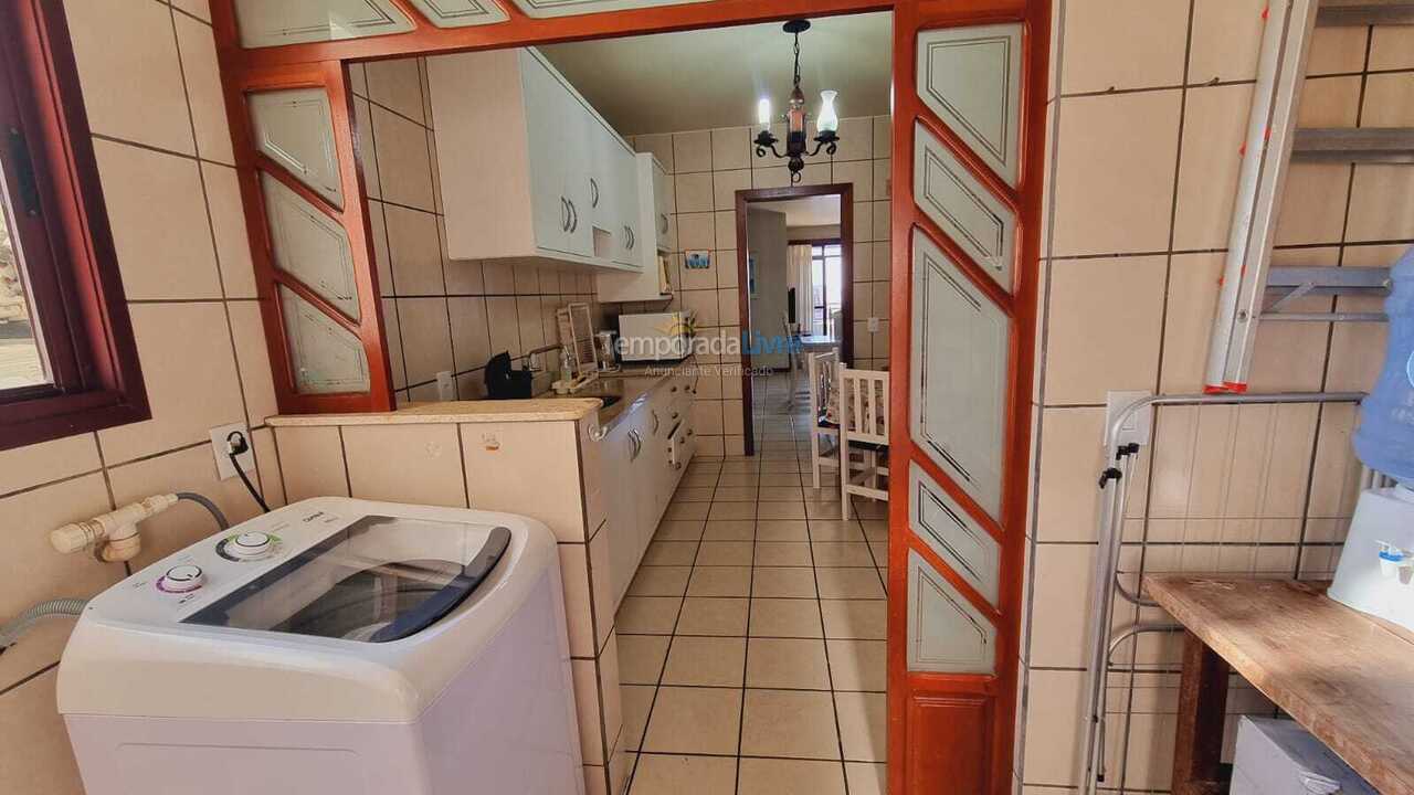 Apartment for vacation rental in Bombinhas (Praia de Bombinhas)