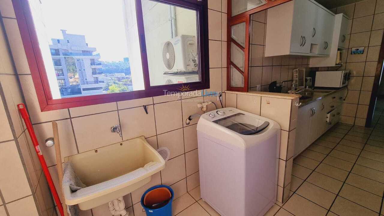 Apartment for vacation rental in Bombinhas (Praia de Bombinhas)