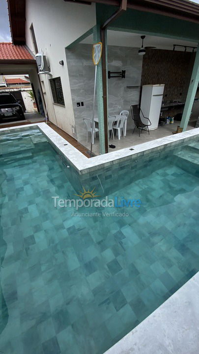 House for vacation rental in Peruíbe (Parque Turistico)