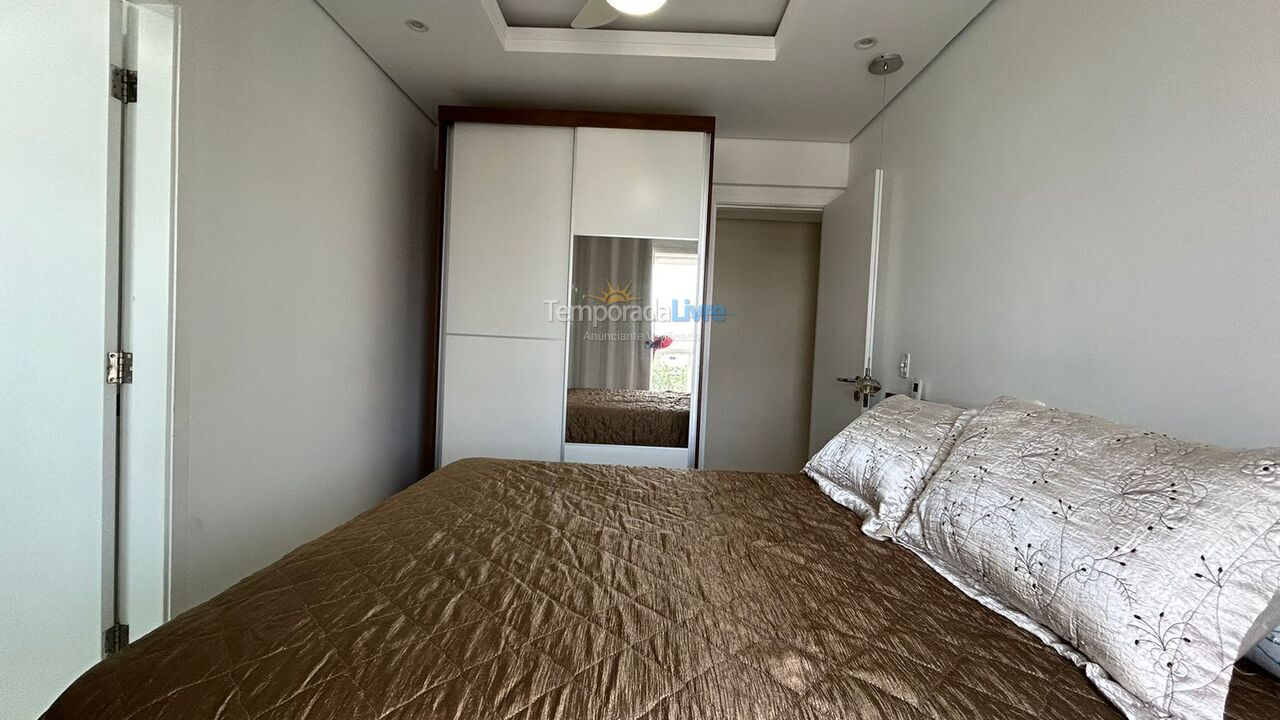 Apartamento para aluguel de temporada em Bertioga (Praia da Enseada)