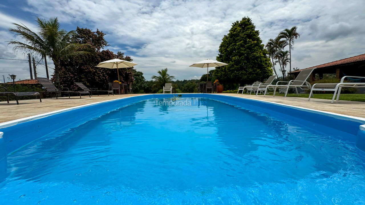 Granja para alquiler de vacaciones em Araçariguama (Caxambu)