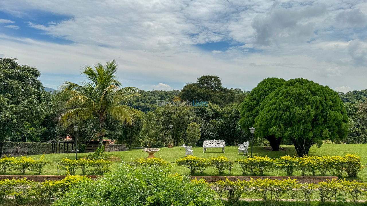 Granja para alquiler de vacaciones em Araçariguama (Caxambu)