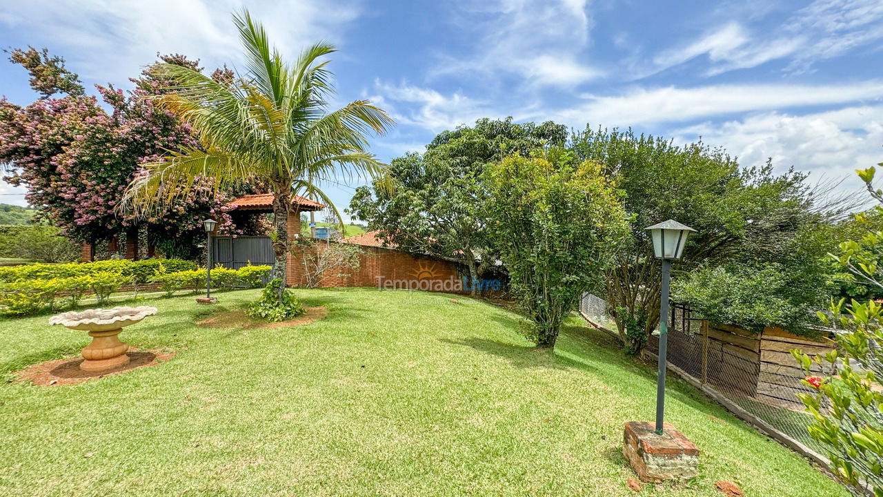 Granja para alquiler de vacaciones em Araçariguama (Caxambu)