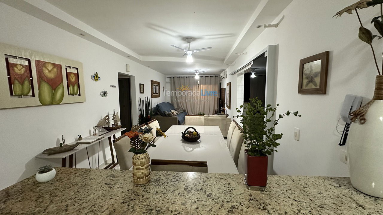 Apartamento para aluguel de temporada em Ubatuba (Praia Enseada)