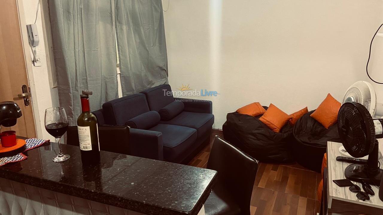 Apartamento para aluguel de temporada em Praia Grande (Canto do Forte)