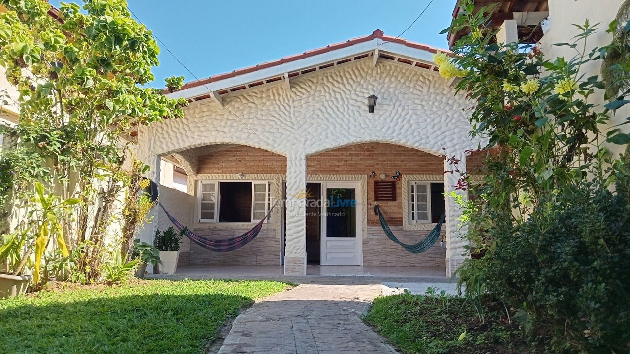 House for vacation rental in Ubatuba (Praia do Lázaro)