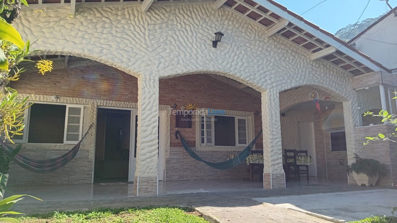 House for vacation rental in Ubatuba (Praia do Lázaro)