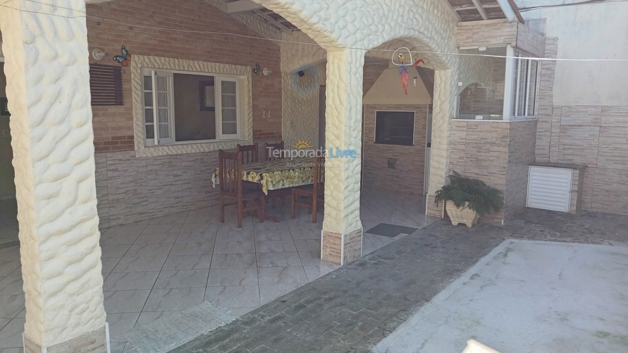 House for vacation rental in Ubatuba (Praia do Lázaro)