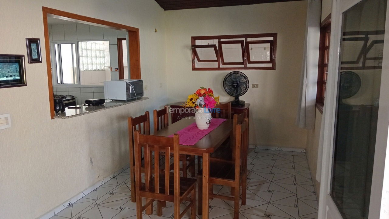 House for vacation rental in Ubatuba (Praia do Lázaro)
