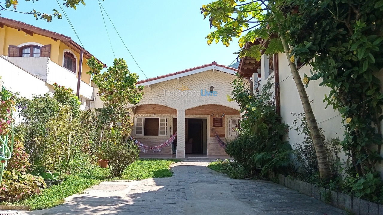 House for vacation rental in Ubatuba (Praia do Lázaro)