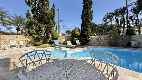 Casa de playa en la Riviera de São Lourenço con piscina