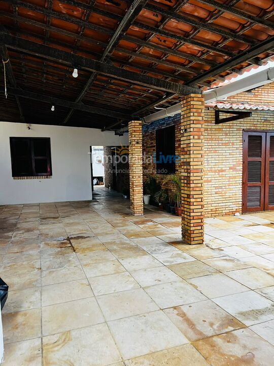 Casa para aluguel de temporada em Caucaia (Icarai)