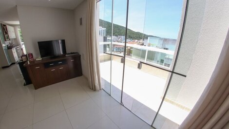 Penthouse for rent with private pool and sea view