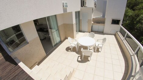 Penthouse for rent with private pool and sea view