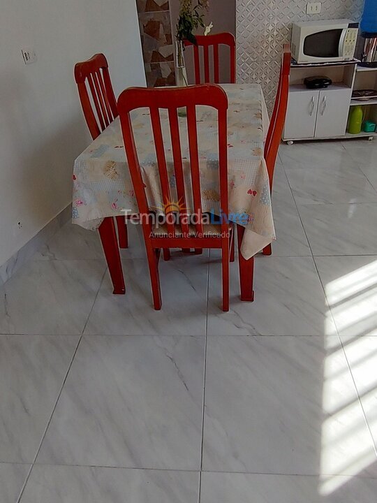 Casa para aluguel de temporada em Guarujá (Balneário Praia do Perequê)