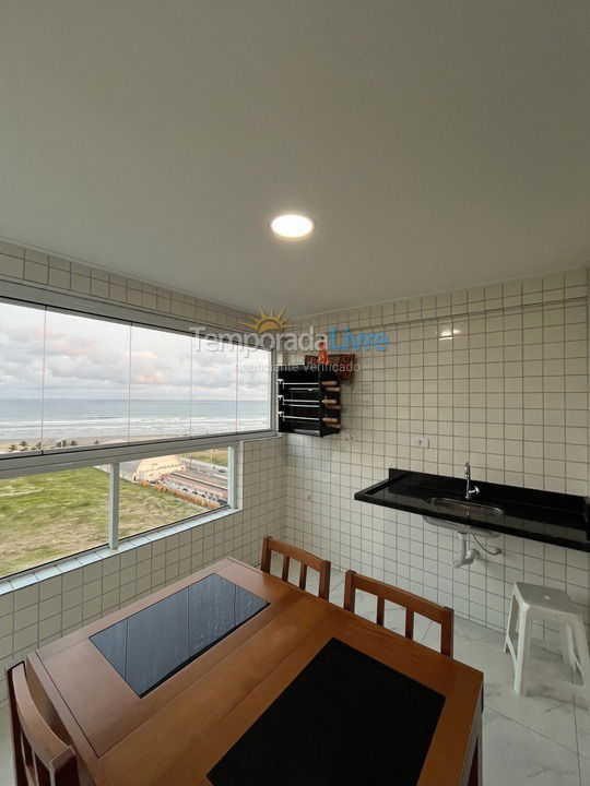 Apartamento para aluguel de temporada em Praia Grande (Vila Mirim)