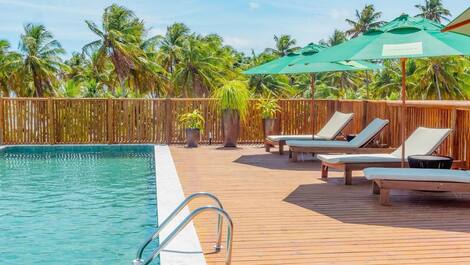 ¡Refugio paradisíaco con vistas al mar y piscina privada en Milagres!