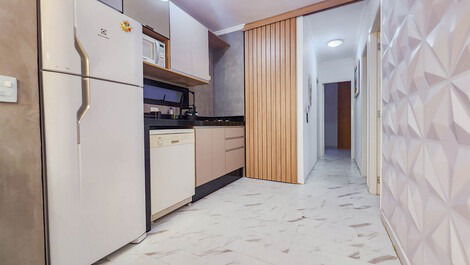 Apartamento confortável 3 Dormitórios 2 vagas 8 pessoas - Riviera