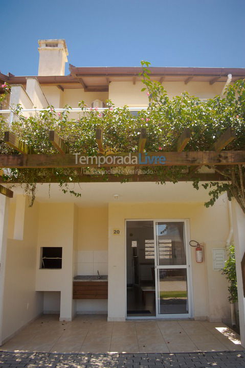 Casa para aluguel de temporada em Florianopolis (Praia dos Ingleses)