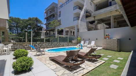 Casa con piscina 3 suites en Mariscal!!