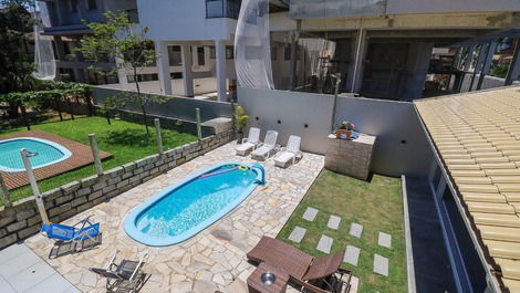 Casa con piscina 3 suites en Mariscal!!