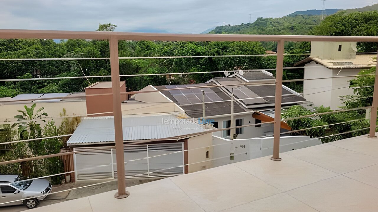 Casa para aluguel de temporada em São Sebastião (Arrastão)