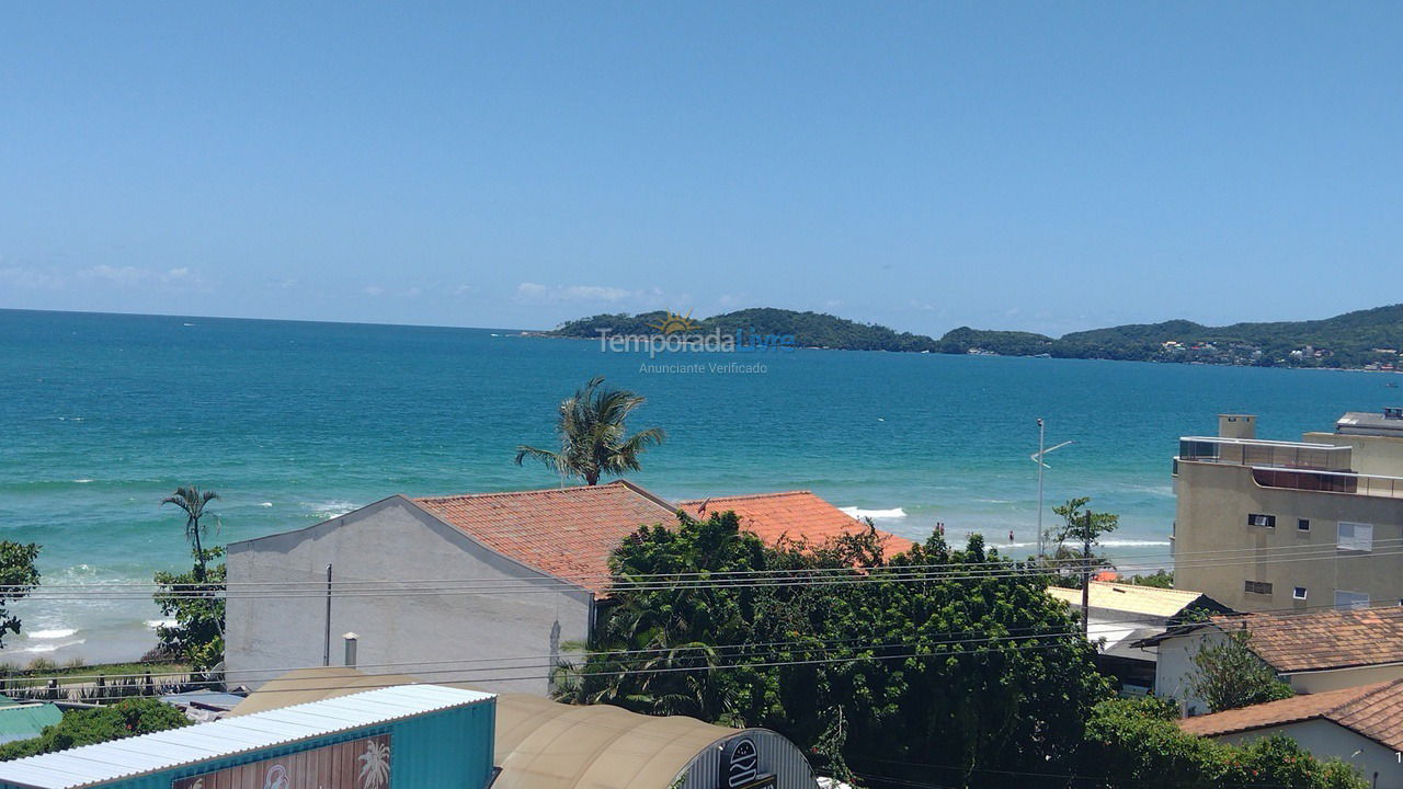 Apartment for vacation rental in Bombinhas (Praia de Bombas)