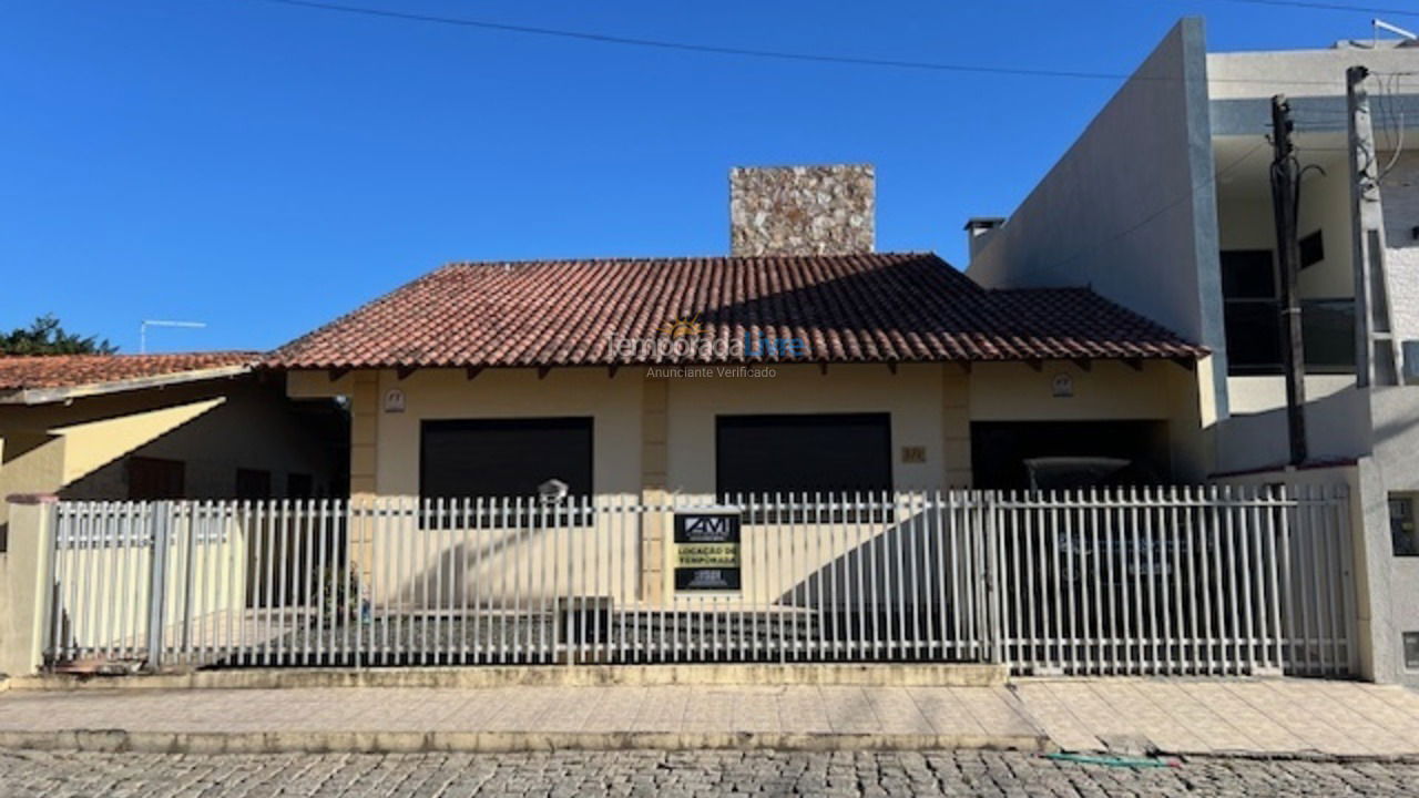 Casa para alquiler de vacaciones em São Francisco do Sul (Enseada)