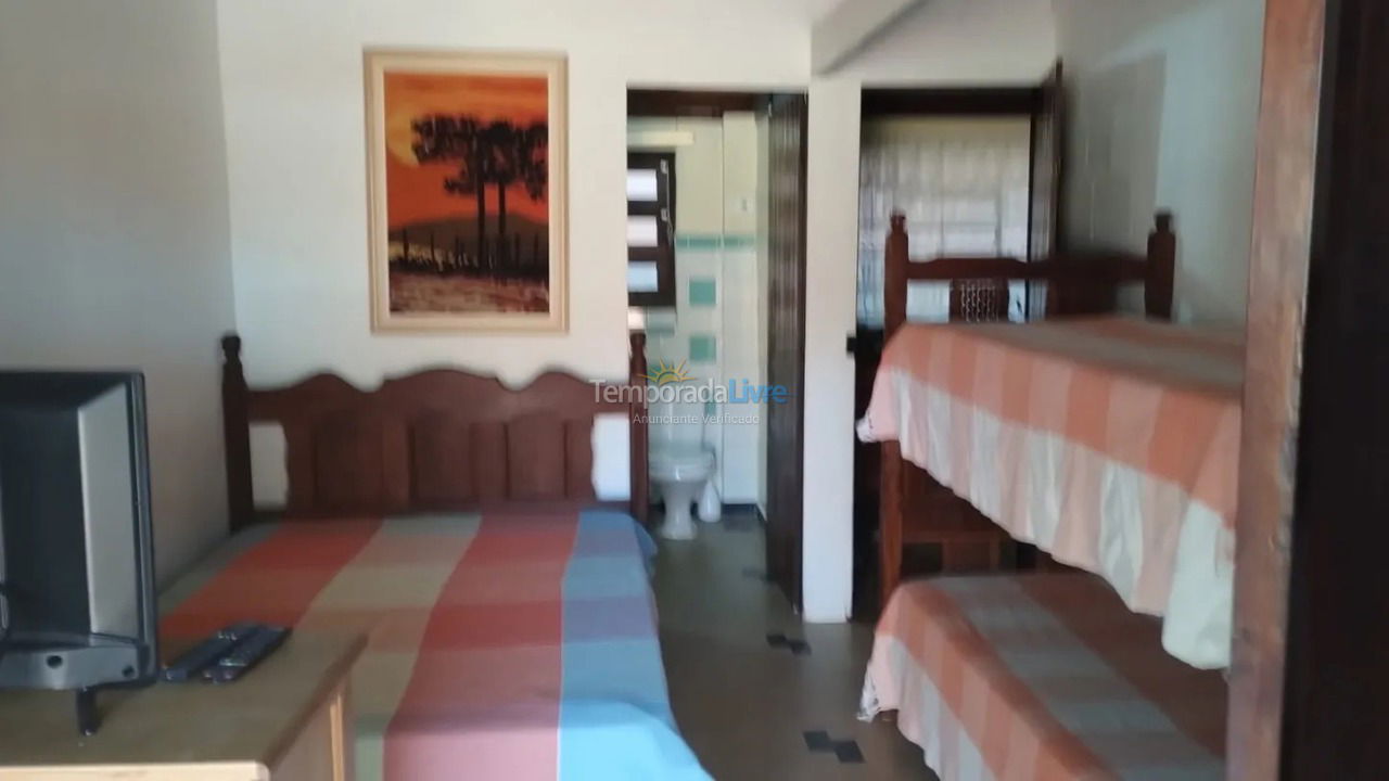 Casa para aluguel de temporada em Ubatuba (Enseada)